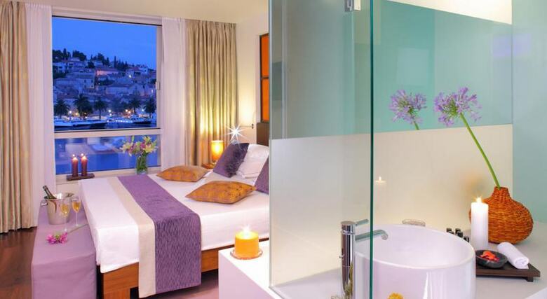 Hotel Adriana