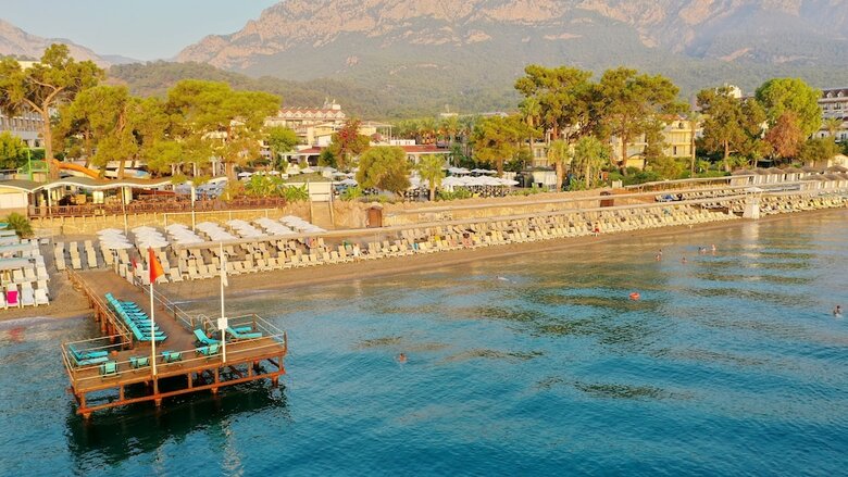 Hotel Crystal Aura Beach Resort & Spa