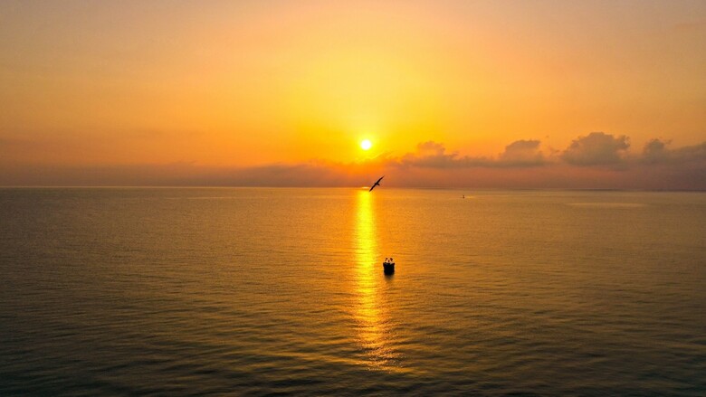 Hotel Crystal Aura Beach Resort & Spa