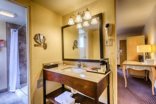 Motel Howard Johnson Inn - Flagstaff
