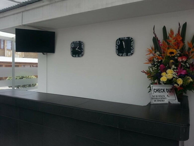 Hotel Feria Nova
