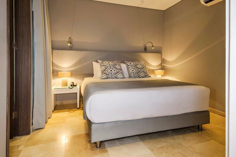 Oz Hotel