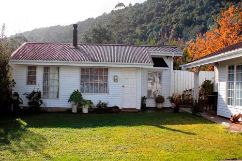 Lodge Hostal Y Caba�as Monte De Sion
