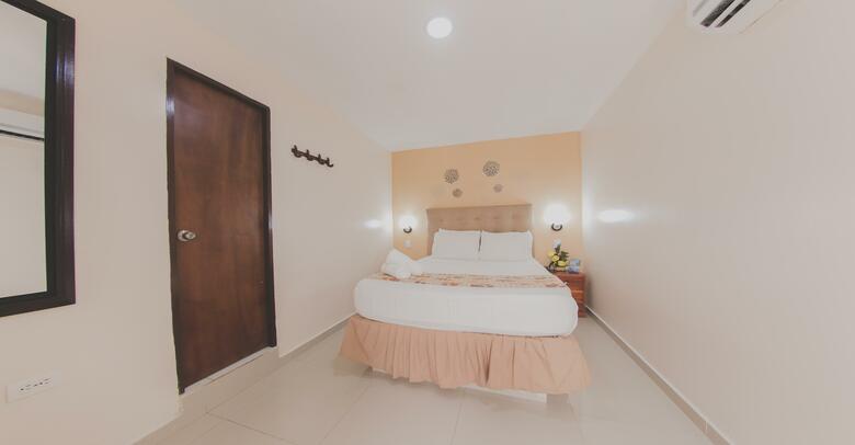 Azu�n Suites Hotel