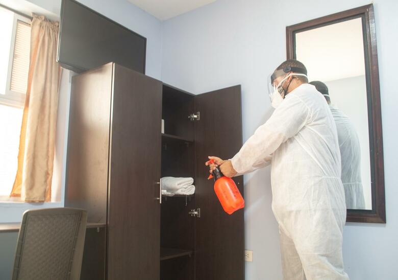 Azu�n Suites Hotel