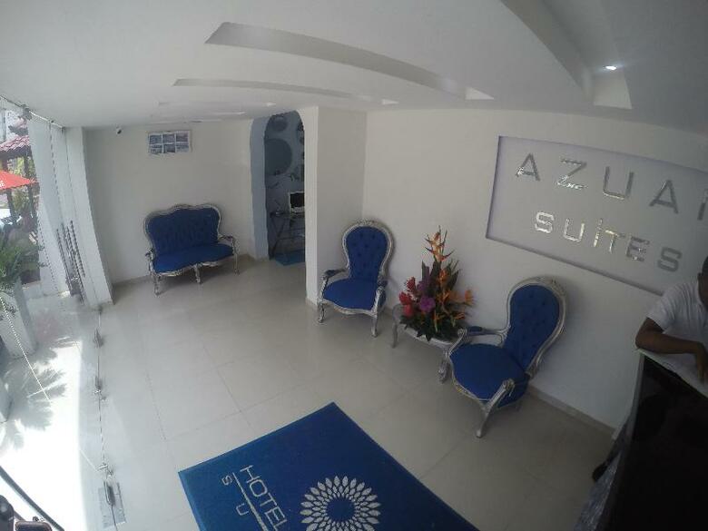 Azu�n Suites Hotel