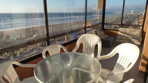 Apartamento Edificio Playa Mansa