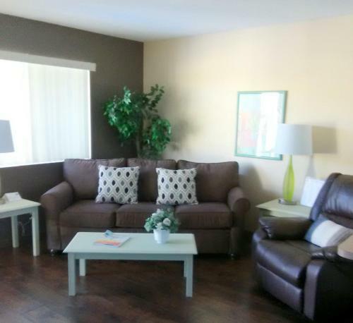 Hotel Hidden Palms Resort & Condominiums