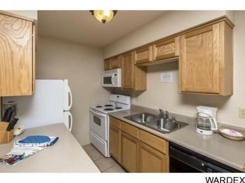 Hotel Hidden Palms Resort & Condominiums