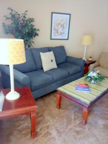 Hotel Hidden Palms Resort & Condominiums
