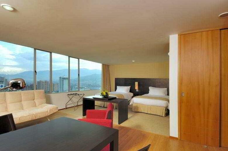 Hotel Holiday Inn Express & Suites Medellin