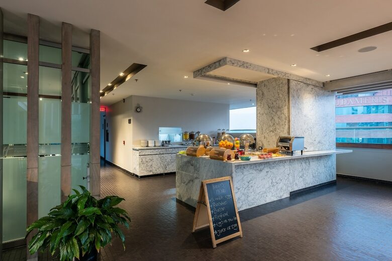 Hotel Holiday Inn Express & Suites Medellin