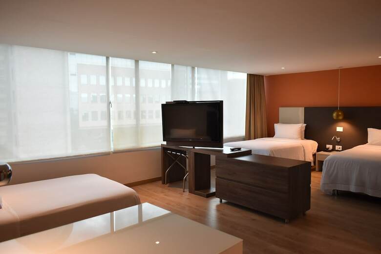 Hotel Holiday Inn Express & Suites Medellin