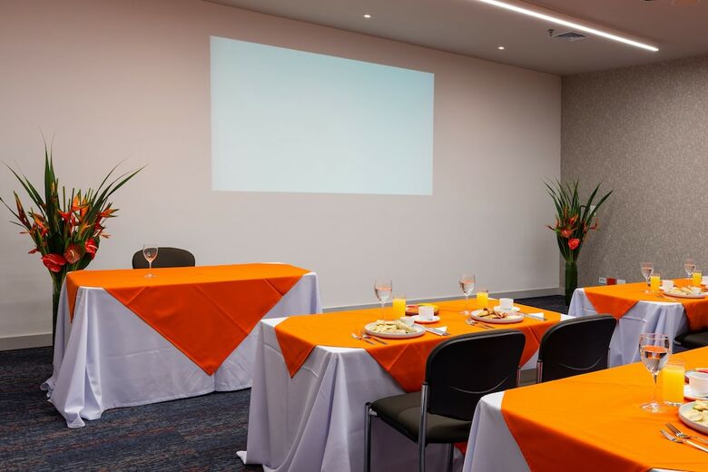 Hotel Holiday Inn Express & Suites Medellin