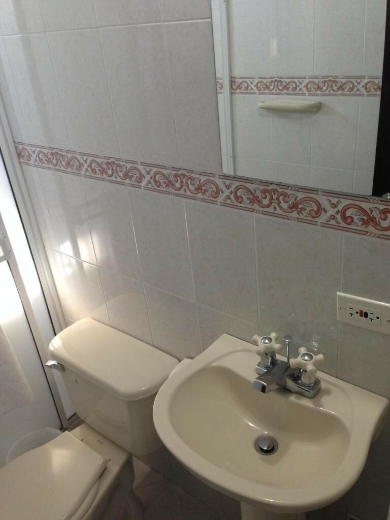 Hostal Parque Real