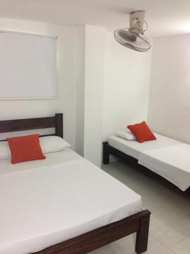 Hostal Parque Real