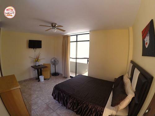 Hostal Huacachina Sunset