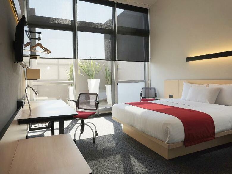 Hotel City Express Plus Patio Universidad
