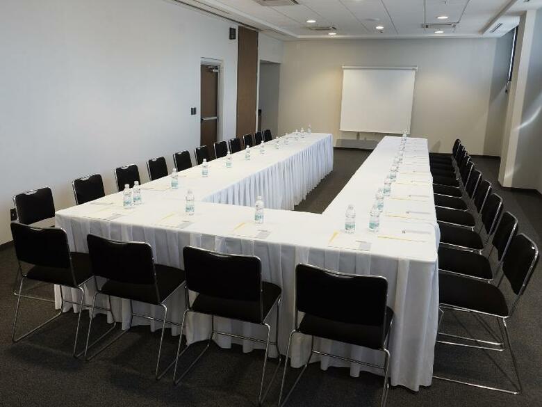 Hotel City Express Plus Patio Universidad