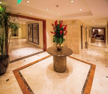 Aparthotel Los Tallanes Hotel & Suites