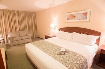 Aparthotel Los Tallanes Hotel & Suites