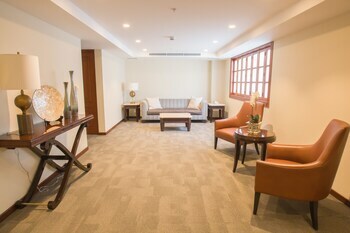 Aparthotel Los Tallanes Hotel & Suites