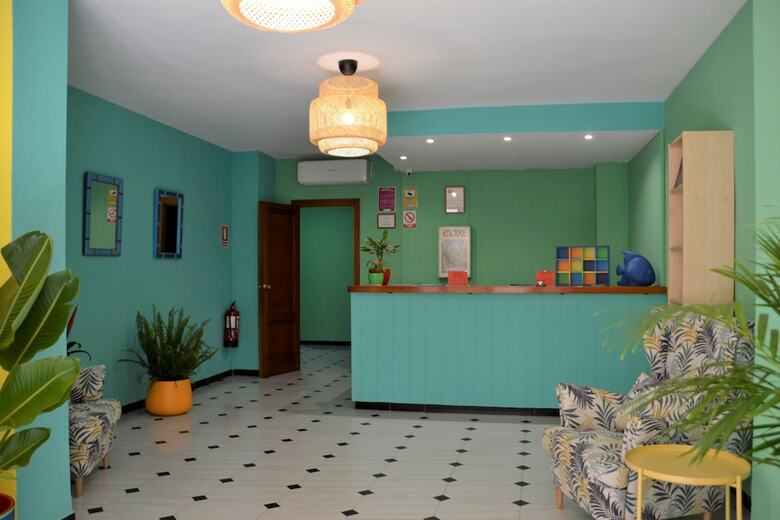 Hostal Tropical