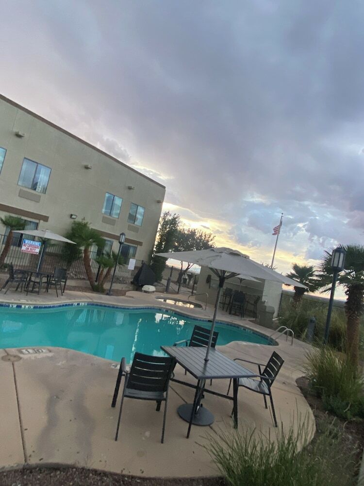 The Tombstone Grand Hotel