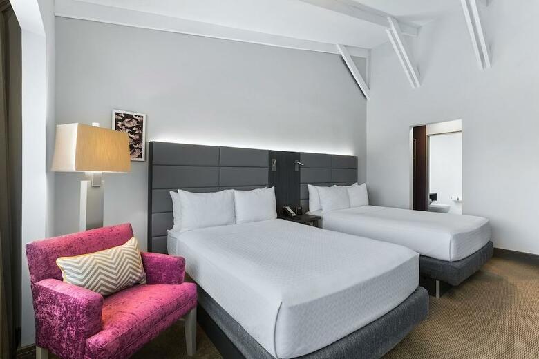 Hotel Crowne Plaza Corobici