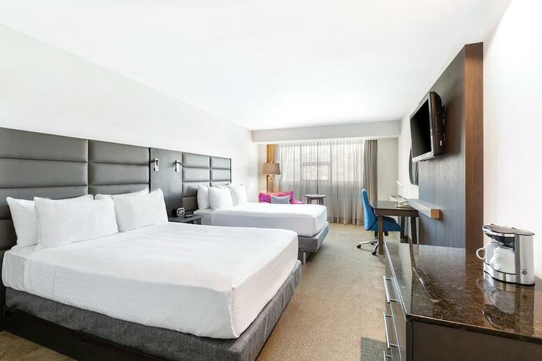 Hotel Crowne Plaza Corobici