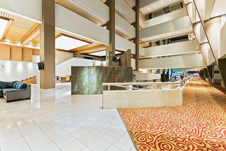 Hotel Crowne Plaza Corobici