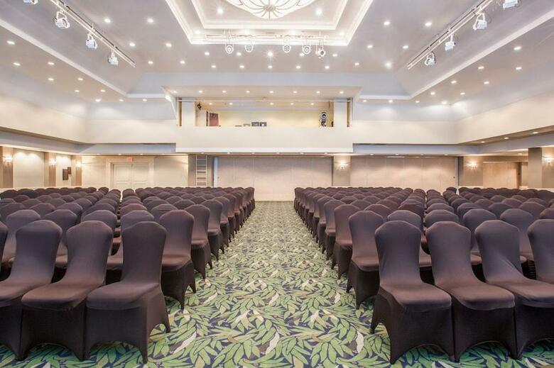 Hotel Crowne Plaza Corobici