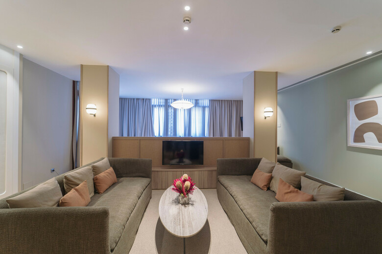 Hotel Barcel� Oviedo Cervantes