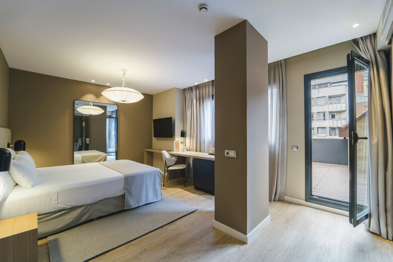 Hotel Barcel� Oviedo Cervantes