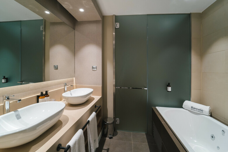 Hotel Barcel� Oviedo Cervantes