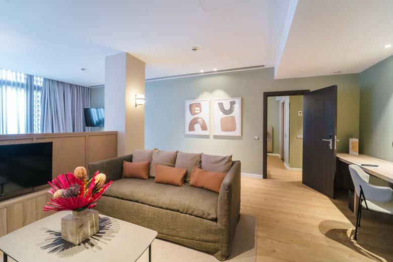 Hotel Barcel� Oviedo Cervantes