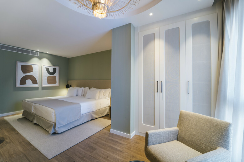 Hotel Barcel� Oviedo Cervantes
