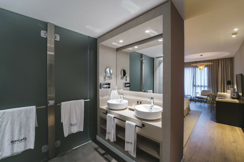 Hotel Barcel� Oviedo Cervantes