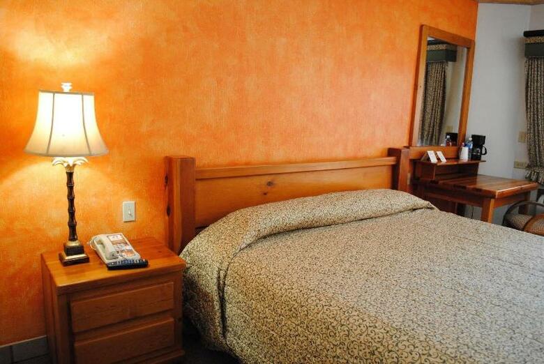 Hotel Suites El Paseo