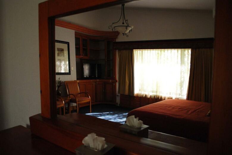 Hotel Suites El Paseo