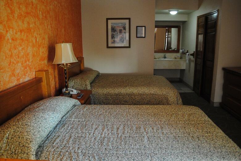 Hotel Suites El Paseo