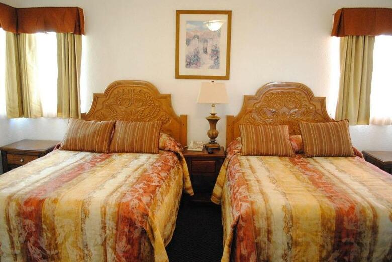 Hotel Suites El Paseo