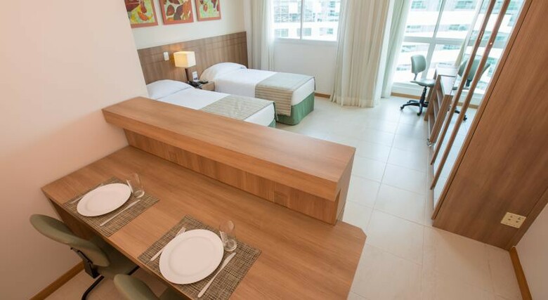 Hotel Saint Moritz Hplus Express
