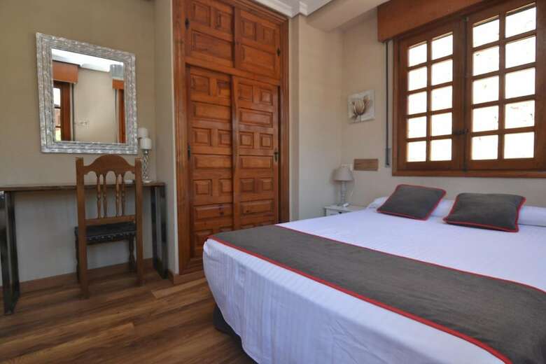 Hotel Hoster�a El Bodeg�n De Gredos
