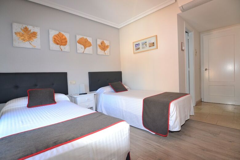 Hotel Hoster�a El Bodeg�n De Gredos