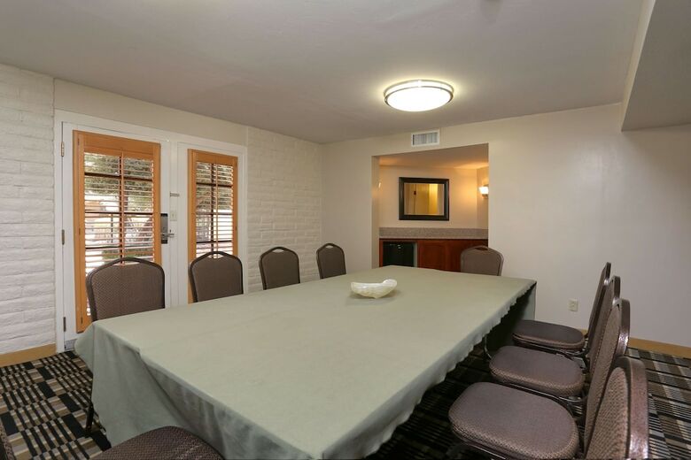 Hotel Doubletree Suites By Hilton Tucson Airport