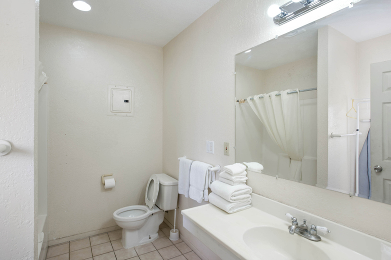 Posada Arizona Inn & Suites