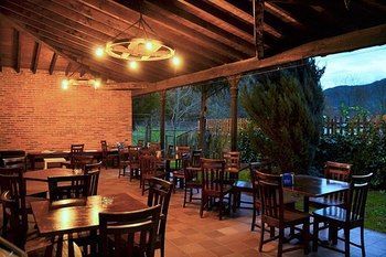 Hotel Restaurante Ribera Del Chicu