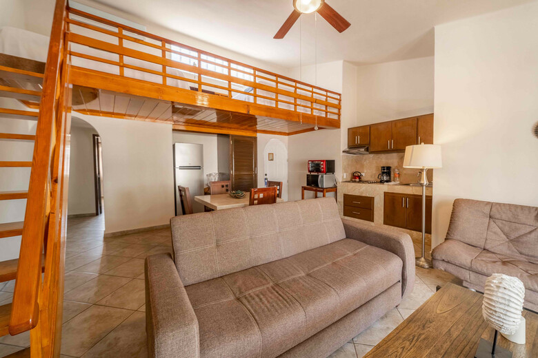 Hotel & Suites El Moro