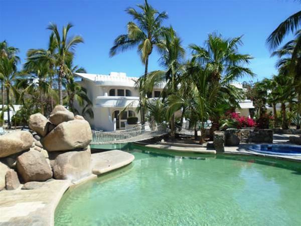 Hotel & Suites El Moro